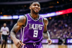 天神下凡！妖刀孙尚香翻滚输出一打三，获封“2025最强射手”